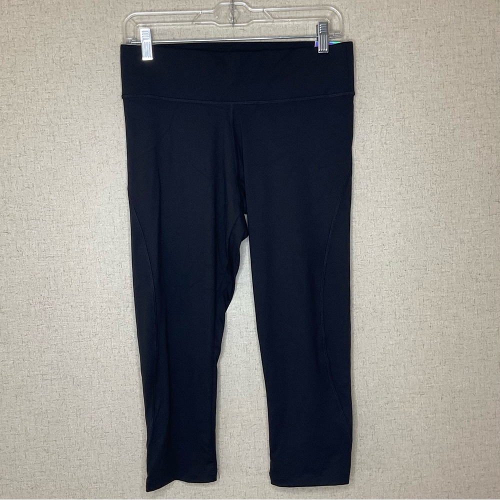PINK Victoria’s Secret Black Crop Leggings